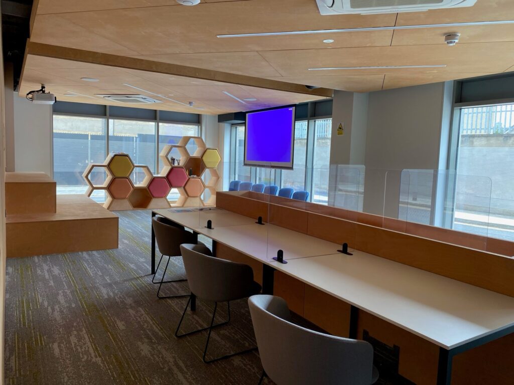 Study room 1_compressed